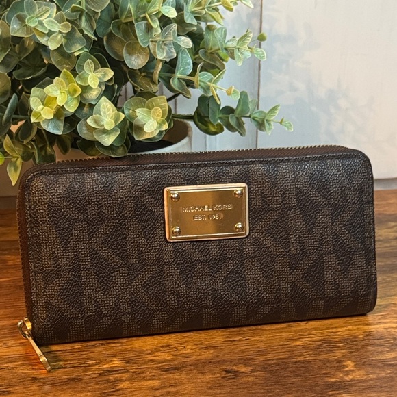 Michael Kors Handbags - Michael Kors Signature Large Zip-Around Wallet / Clutch in classic brown